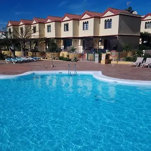  Apartamento Oasis By The Pool